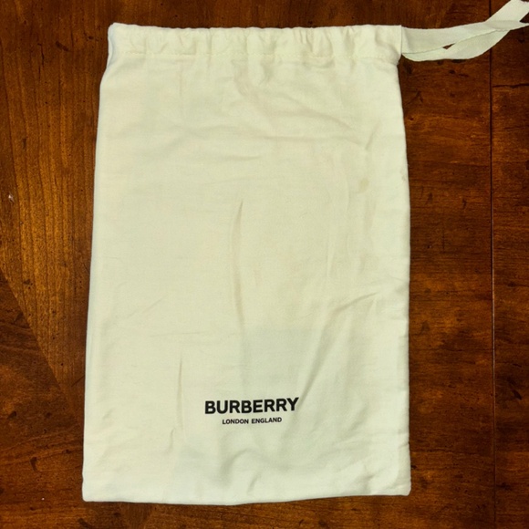 Size 39 Burberry Slides - Picture 5 of 5